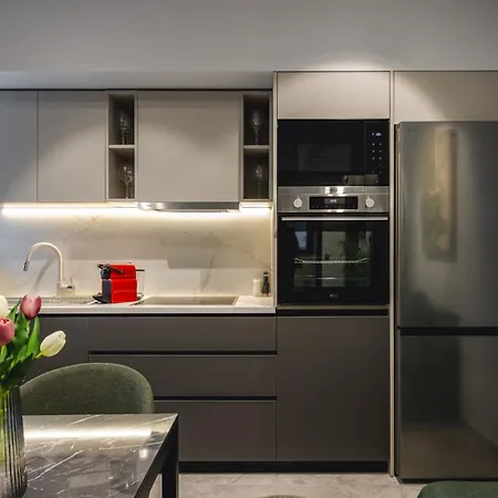 Unique Pham Homes Apartman *